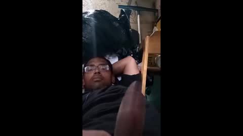 kylejohn5758 online show from April 12, 8:35 pm