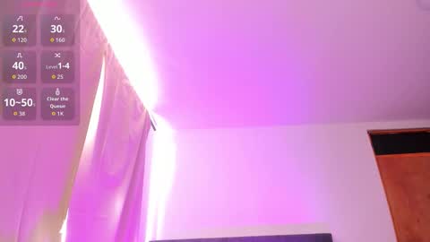 Kylie  online show from March 28, 2:18 pm