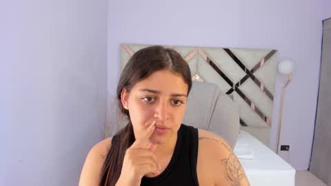 Kylie Reyes  online show from January 13, 7:10 pm