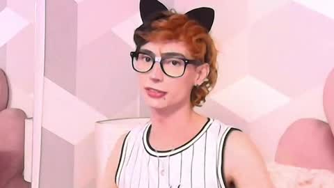 Kylie jl online show from March 30, 2:00 am