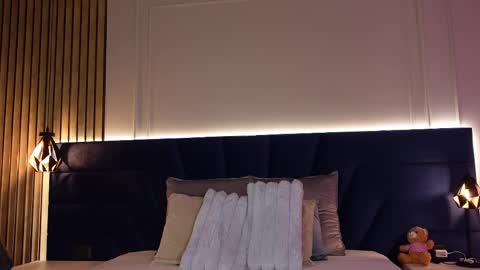 Kylie  online show from February 1, 6:54 am