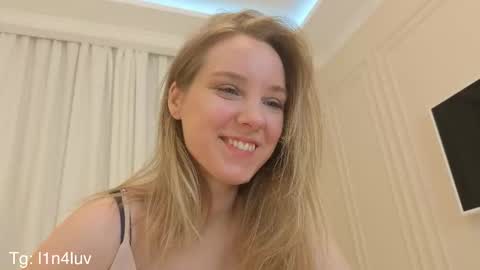 lina online show from November 26, 9:33 pm