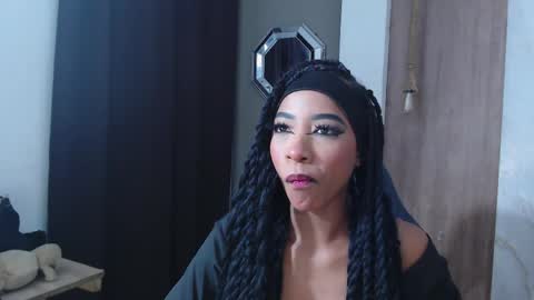 la_gataa_ online show from May 26, 4:35 pm
