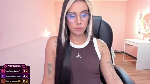 T A T I A N A online show from May 22, 11:39 am