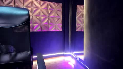 Lauren Hill  online show from April 20, 6:55 pm