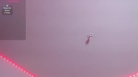 labrinthteasing online show from March 26, 8:25 pm