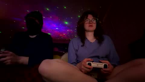 lacedinsin online show from April 10, 3:45 am