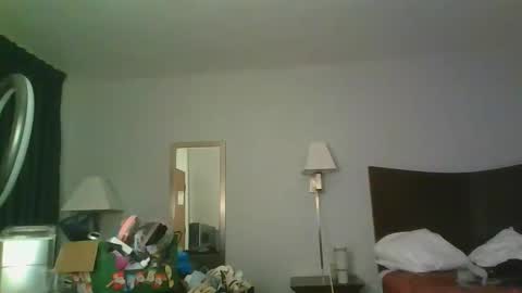 laceieizlaced online show from April 12, 3:54 am