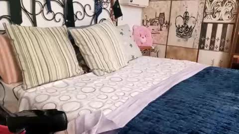 lachicadeldiablo online show from February 22, 1:47 pm