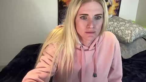 Lacy8Vankort online show from November 13, 11:29 pm