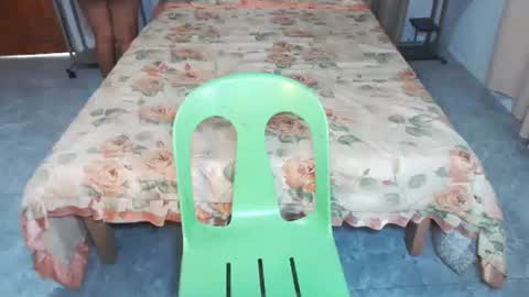 ladiekissesex online show from November 7, 12:36 am