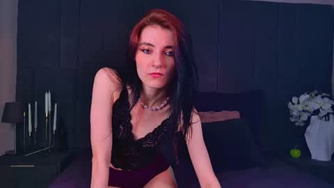 Nicole online show from June 19, 5:30 pm