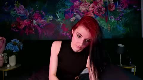 Nicole online show from July 18, 6:10 pm