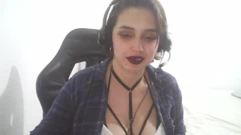lady_ahri online show from July 26, 9:45 pm