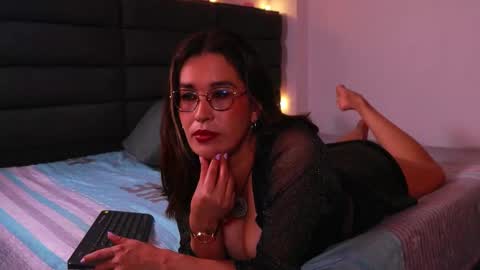 Kathie  Dicky    online show from December 15, 3:52 pm