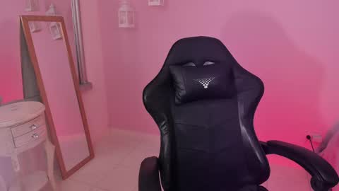 Karla - Instagram   lady karla1 online show from March 6, 9:53 pm