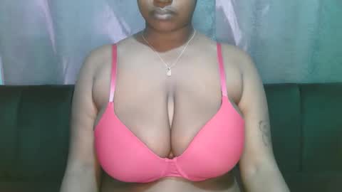 lady_dearra online show from March 5, 11:08 am