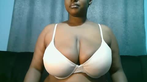 lady_dearra online show from June 11, 2:33 am