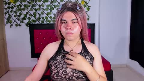 Snapshot of lady_evelynn_ chatting on October 21, 7:24 am Evelynn online show from October 21, 7:24 am