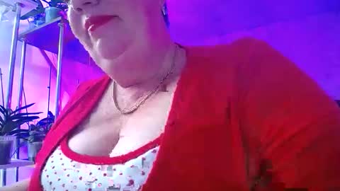 Lady Gloria online show from November 10, 1:25 pm