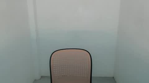 Snapshot of lady_jedyy chatting on February 23, 7:38 pm   online show from February 23, 7:38 pm