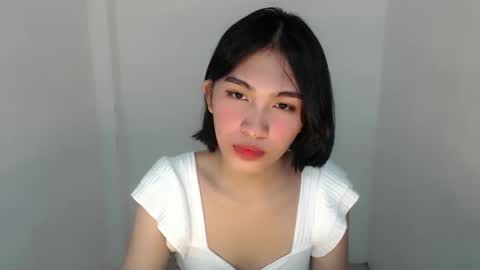 Snapshot of lady_jedyy chatting on February 23, 4:35 pm   online show from February 23, 4:35 pm