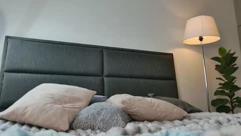    700  1300 -5 online show from February 27, 1:48 pm