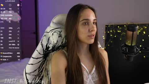 lady_white_snake online show from January 7, 1:03 pm