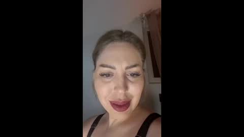 ladybbb online show from April 2, 11:55 pm