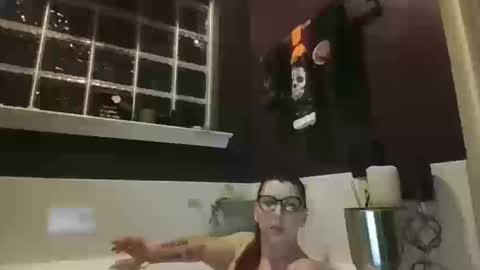 ladyharley828 online show from October 12, 2:15 am