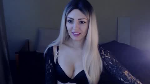 Snapshot of ladymoonlight8 chatting on January 9, 11:03 am Monika online show from January 9, 11:03 am