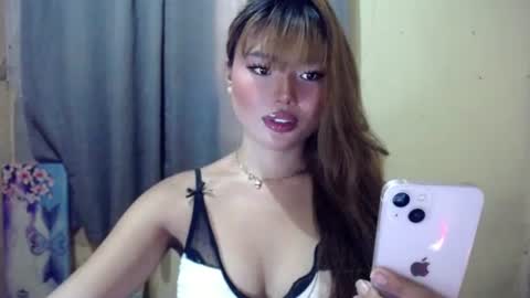 LILY online show from June 16, 1:53 am