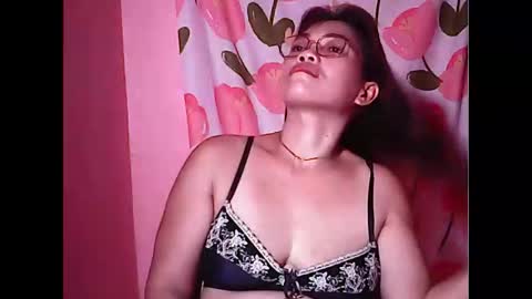 ladysweet4u69 online show from June 8, 5:52 am