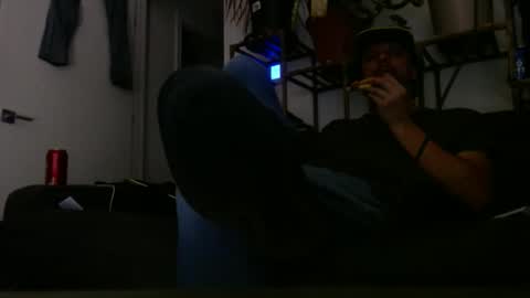 Snapshot of laidback_and_chill chatting on December 6, 4:41 am Rick online show from December 6, 4:41 am