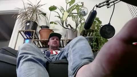 Snapshot of laidback_and_chill chatting on December 22, 5:33 am Rick online show from December 22, 5:33 am