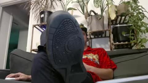 Snapshot of laidback_and_chill chatting on December 31, 3:23 am Rick online show from December 31, 3:23 am