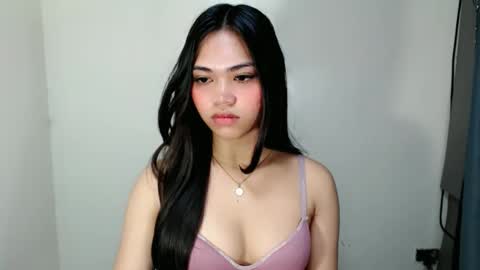 laire online show from May 5, 7:25 am