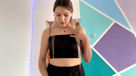 Sophie online show from March 25, 11:06 am