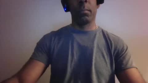 Snapshot of lamanta72 chatting on October 21, 6:18 am lamanta72 online show from October 21, 6:18 am