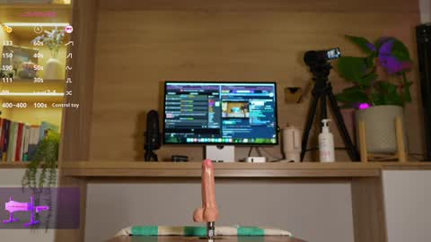 lana_kane_ online show from January 17, 11:30 am