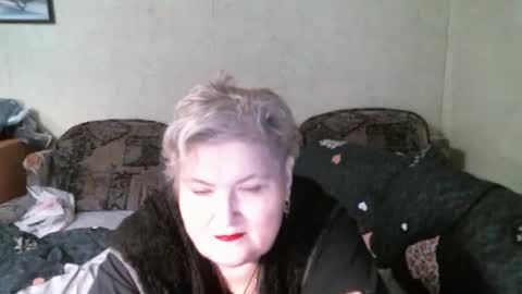 lanacat555 online show from March 5, 9:02 pm