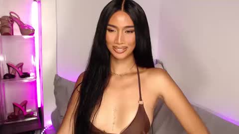 Lana online show from March 4, 4:30 pm