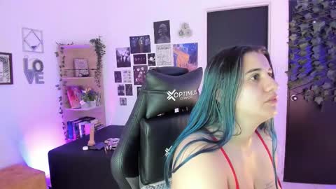 lanaherondale_ online show from November 22, 9:08 am