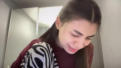 Lana online show from December 5, 3:21 pm