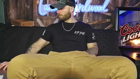 Snapshot of lancehardwood222 chatting on February 20, 1:46 am LANCE online show from February 20, 1:46 am