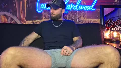 Snapshot of lancehardwood222 chatting on October 8, 12:18 am LANCE online show from October 8, 12:18 am