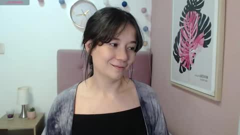 Lanna online show from November 27, 2:03 pm