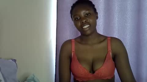 lara online show from April 6, 7:09 am