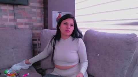 lara_as online show from June 6, 3:18 pm