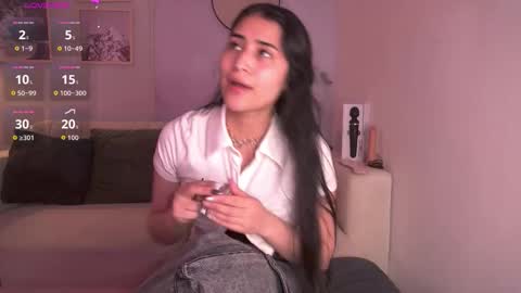 Snapshot of lara_madisson chatting on October 22, 10:11 pm Lara Madisson online show from October 22, 10:11 pm